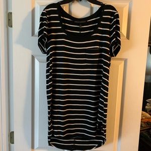 Black striped tunic tee